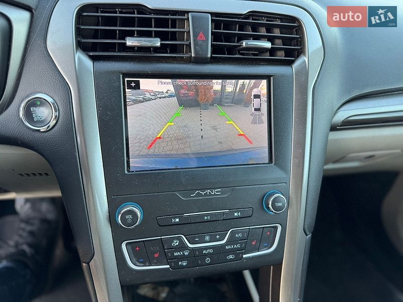 Седан Ford Fusion 2019 в Львове