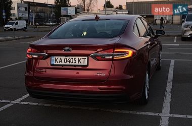 Седан Ford Fusion 2019 в Києві
