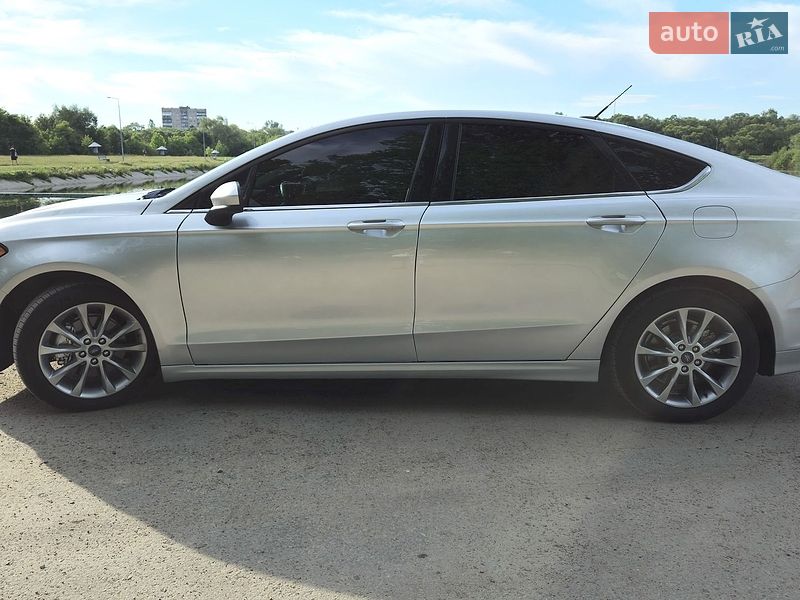 Седан Ford Fusion 2017 в Івано-Франківську