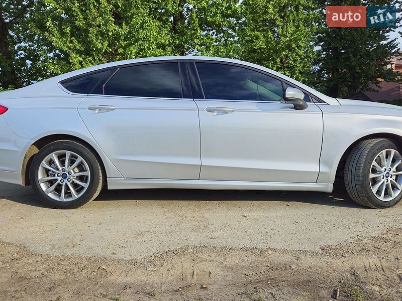 Седан Ford Fusion 2017 в Івано-Франківську