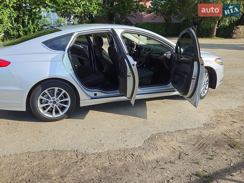 Седан Ford Fusion 2017 в Івано-Франківську