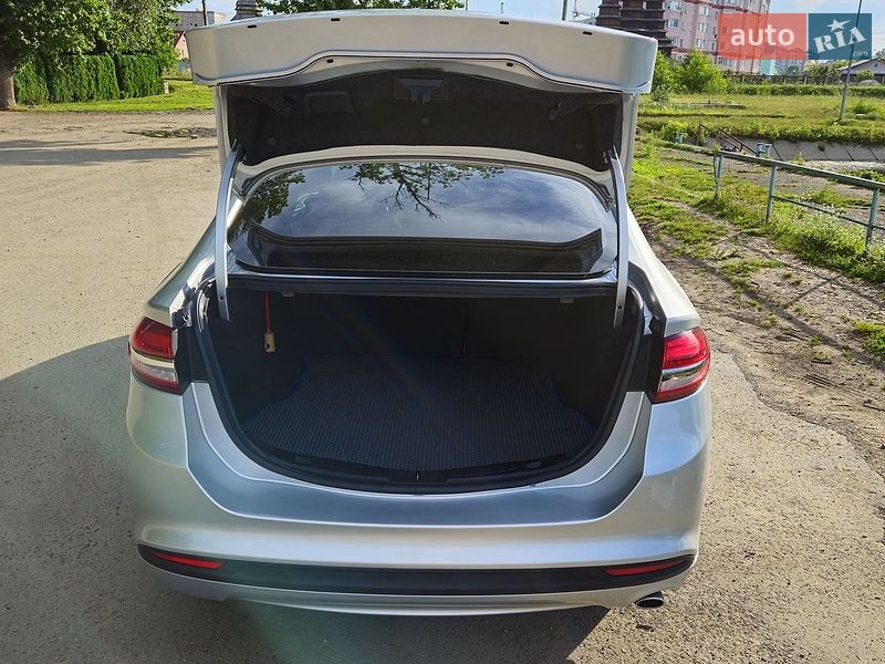 Седан Ford Fusion 2017 в Івано-Франківську