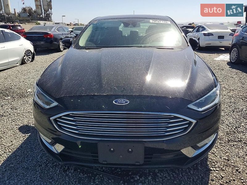 Седан Ford Fusion 2018 в Чернівцях