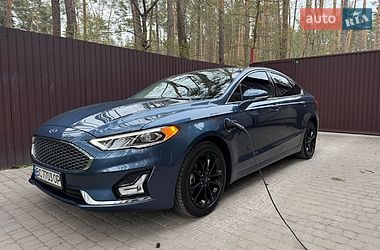Седан Ford Fusion 2019 в Киеве Седан Ford Fusion 2019 в Киеве