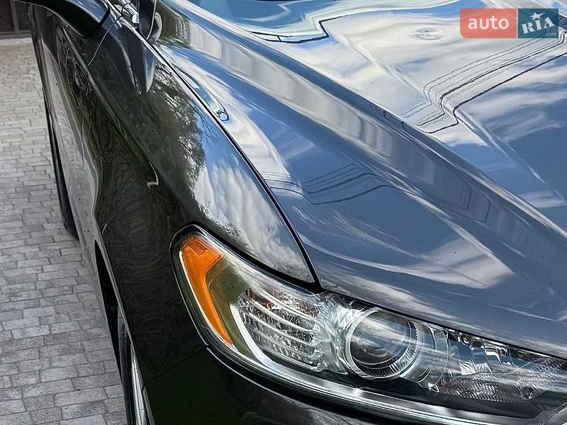 Седан Ford Fusion 2015 в Львове