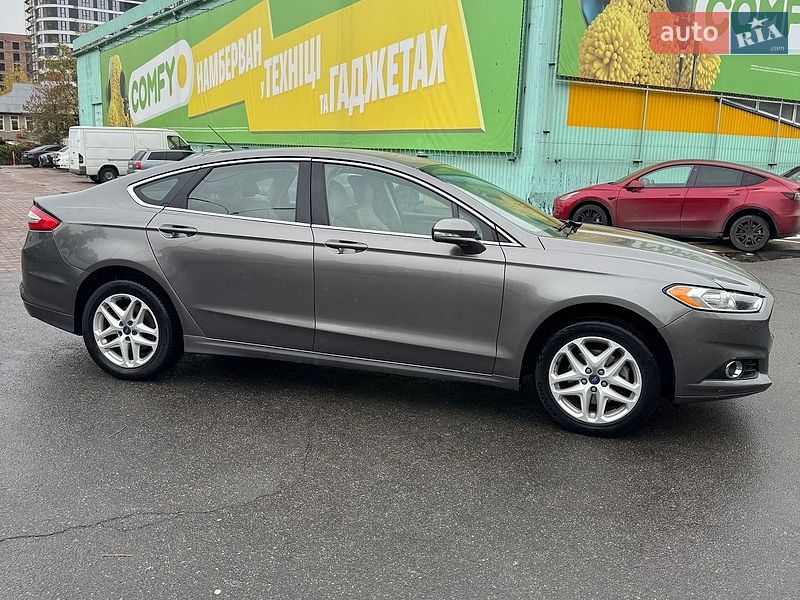 Седан Ford Fusion 2014 в Івано-Франківську