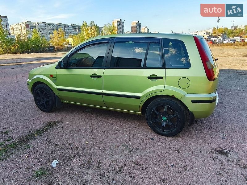 Хэтчбек Ford Fusion 2005 в Киеве