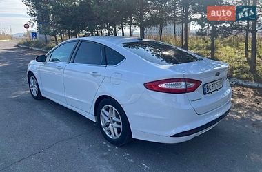 Седан Ford Fusion 2016 в Дніпрі