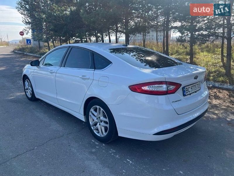 Седан Ford Fusion 2016 в Дніпрі