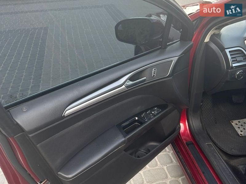 Седан Ford Fusion 2016 в Виннице