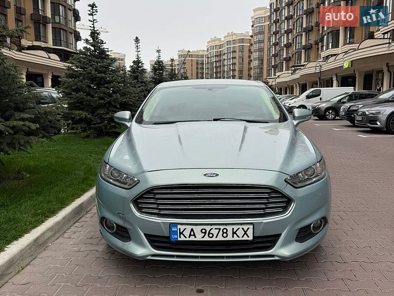 Седан Ford Fusion 2013 в Києві