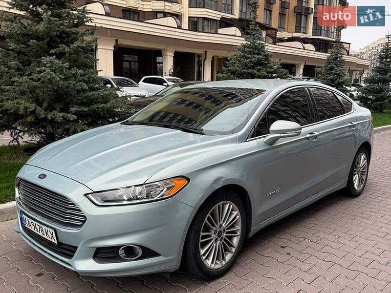 Седан Ford Fusion 2013 в Києві