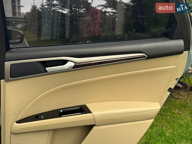 Седан Ford Fusion 2013 в Києві