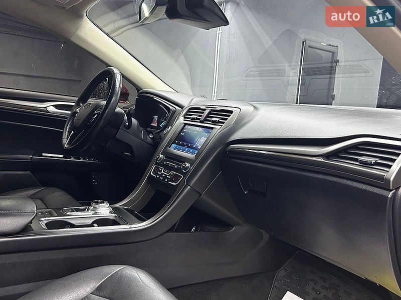 Седан Ford Fusion 2018 в Чернівцях фото 21 Седан Ford Fusion 2018 в Чернівцях