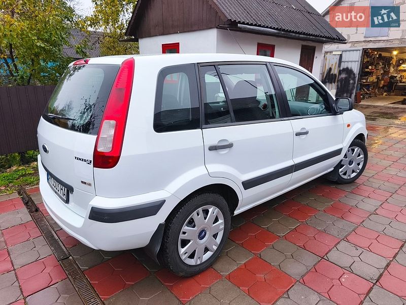 Хетчбек Ford Fusion 2010 в Житомирі фото 3 Хетчбек Ford Fusion 2010 в Житомирі