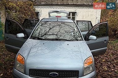 Хэтчбек Ford Fusion 2005 в Киеве