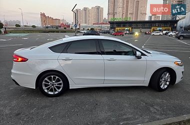Седан Ford Fusion 2019 в Киеве