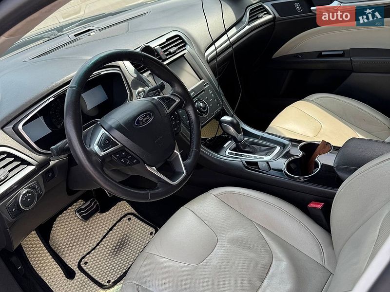 Седан Ford Fusion 2015 в Коростені