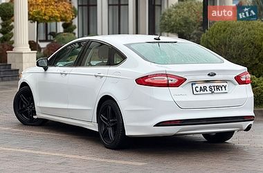 Седан Ford Fusion 2014 в Стрые