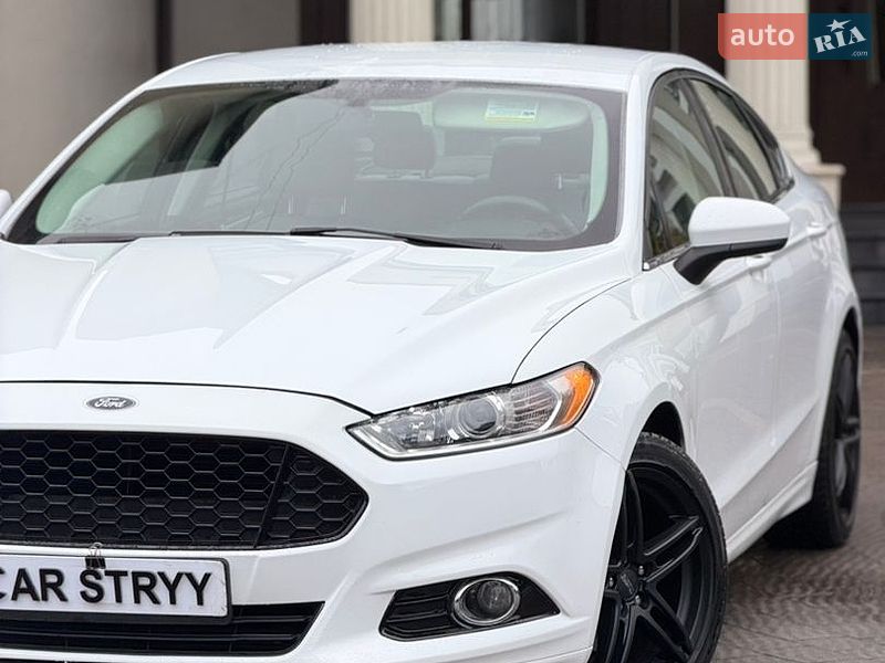 Седан Ford Fusion 2014 в Стрые