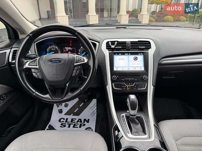 Седан Ford Fusion 2014 в Стрые
