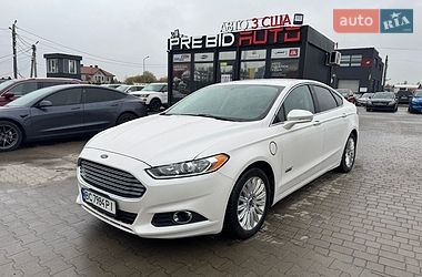 Седан Ford Fusion 2013 в Львові