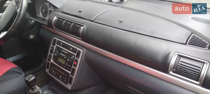 Мінівен Ford Galaxy 2000 в Ужгороді