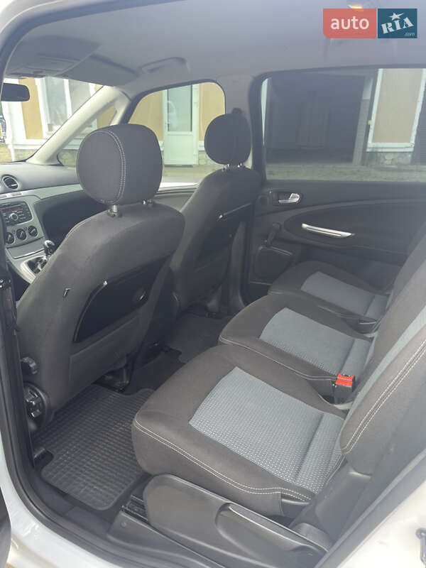 Минивэн Ford Galaxy 2011 в Киеве