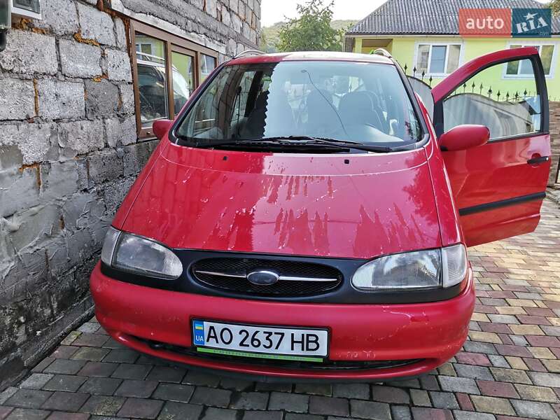 Минивэн Ford Galaxy 2000 в Ужгороде