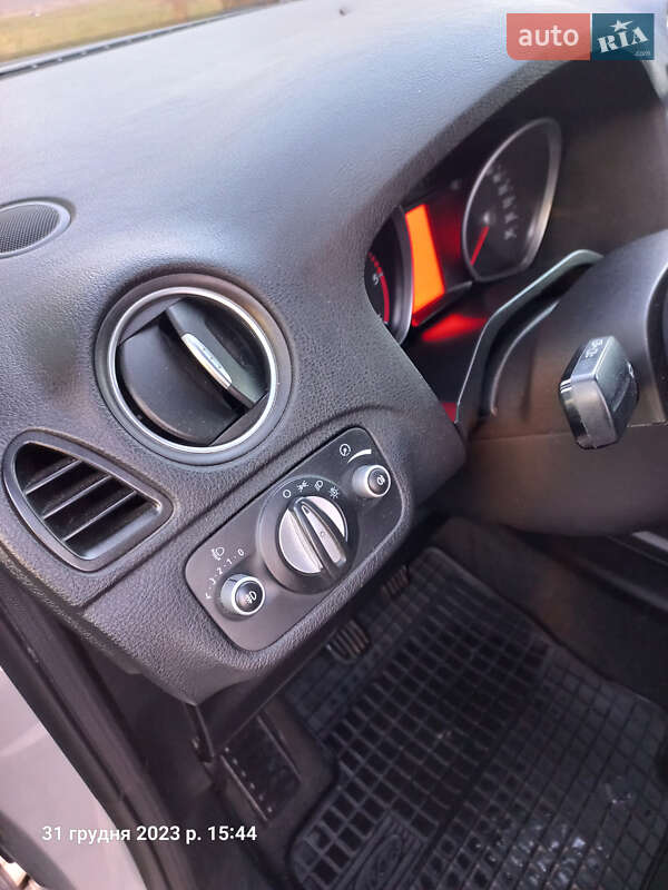 Мінівен Ford Galaxy 2010 в Чернівцях