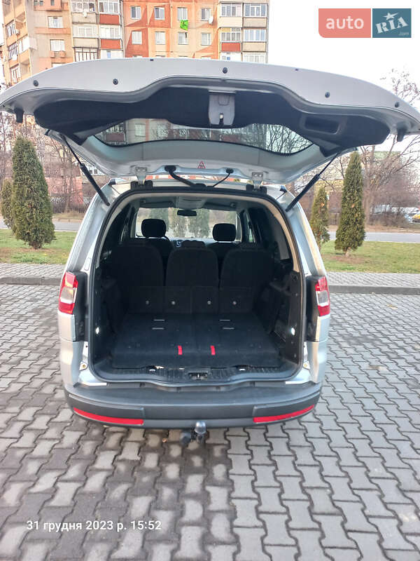 Мінівен Ford Galaxy 2010 в Чернівцях