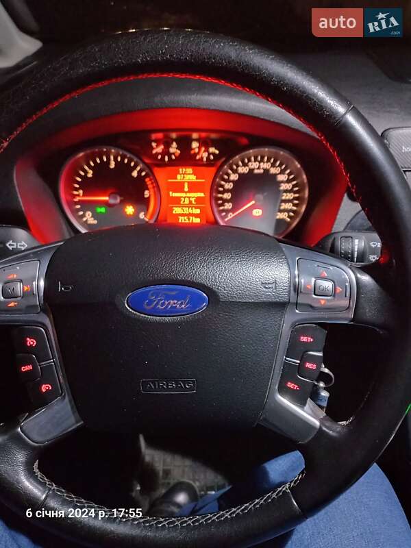 Мінівен Ford Galaxy 2010 в Чернівцях