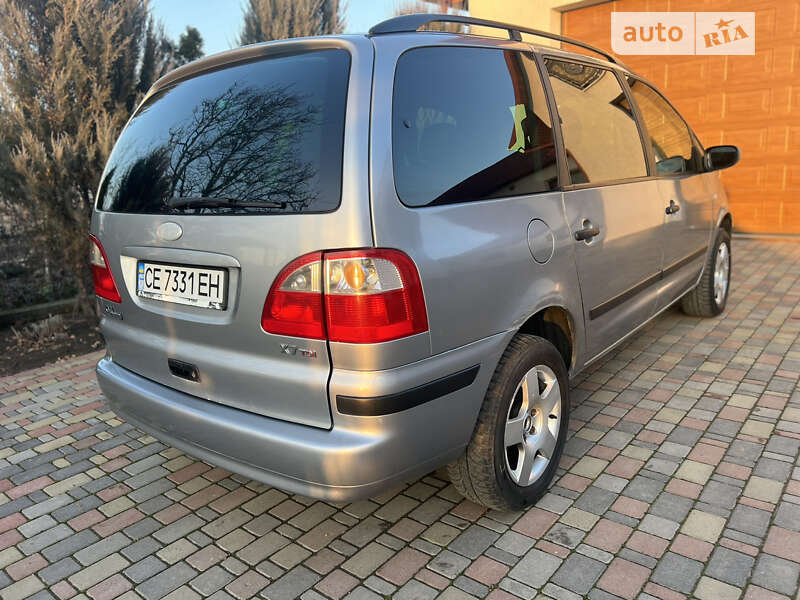 Минивэн Ford Galaxy 2004 в Новоселице