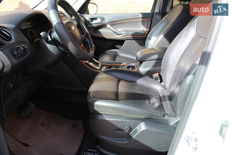 Минивэн Ford Galaxy 2014 в Черновцах
