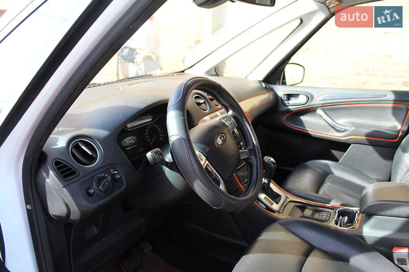 Минивэн Ford Galaxy 2014 в Черновцах