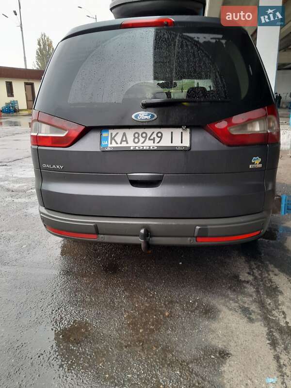Минивэн Ford Galaxy 2010 в Киеве