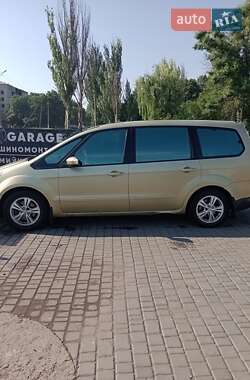 Минивэн Ford Galaxy 2006 в 