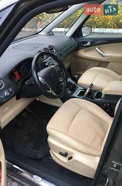 Минивэн Ford Galaxy 2011 в 