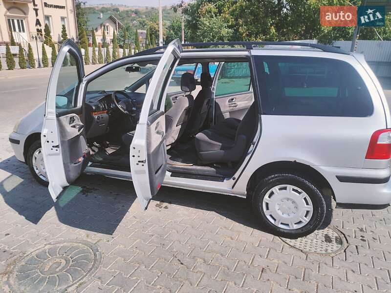 Минивэн Ford Galaxy 2005 в Черновцах