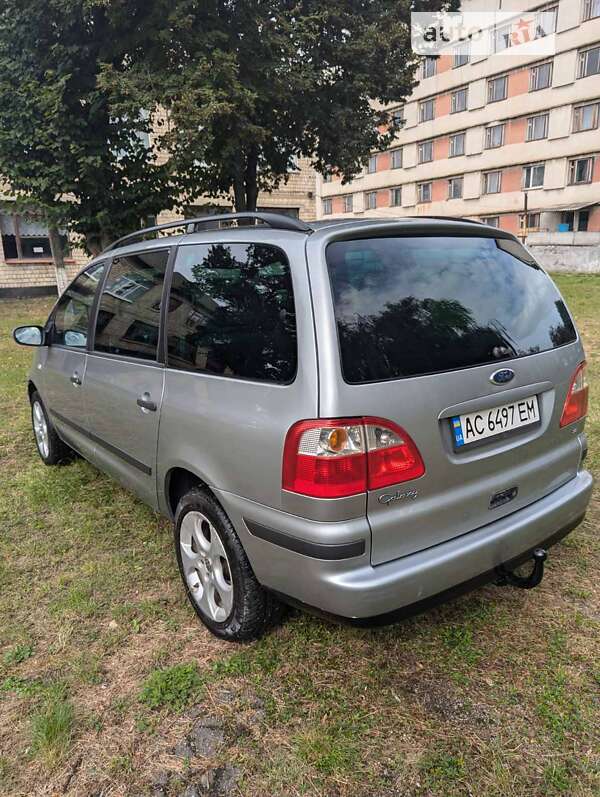 Минивэн Ford Galaxy 2005 в Хотине
