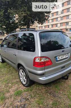 Минивэн Ford Galaxy 2005 в 