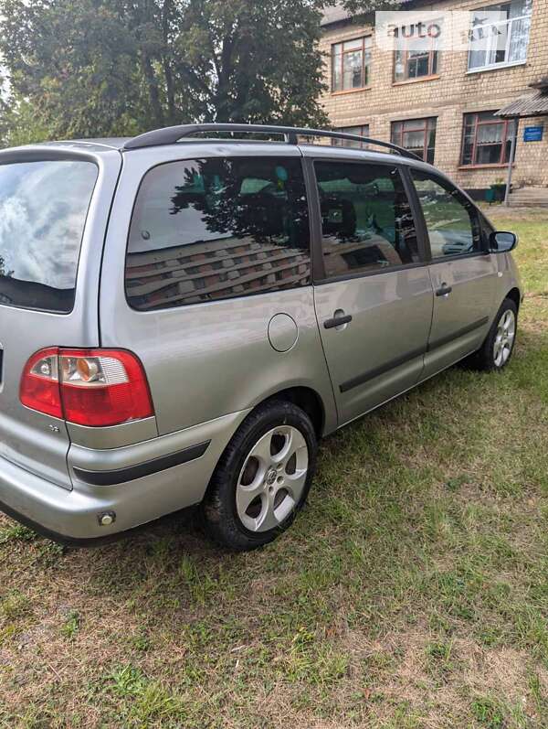 Минивэн Ford Galaxy 2005 в Хотине