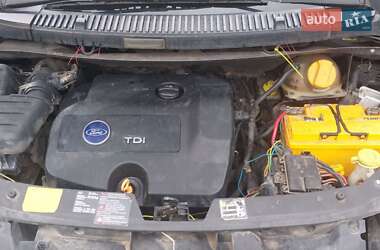 Минивэн Ford Galaxy 2000 в 