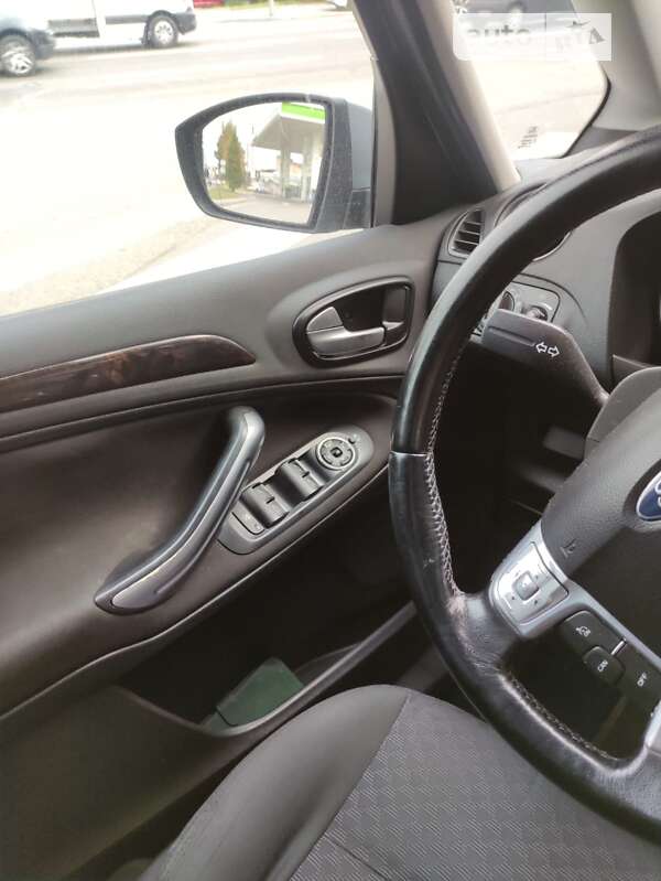 Минивэн Ford Galaxy 2009 в Киеве