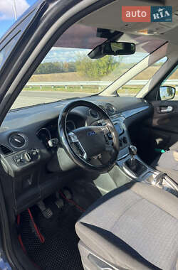 Минивэн Ford Galaxy 2009 в Киеве