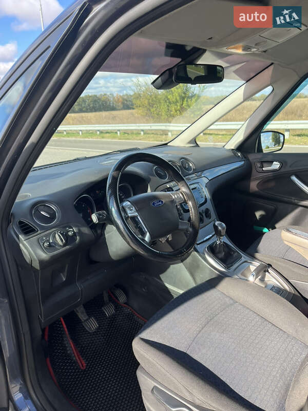 Мінівен Ford Galaxy 2009 в Києві