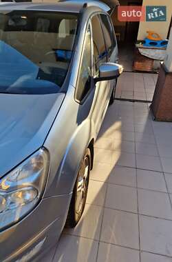 Минивэн Ford Galaxy 2011 в 