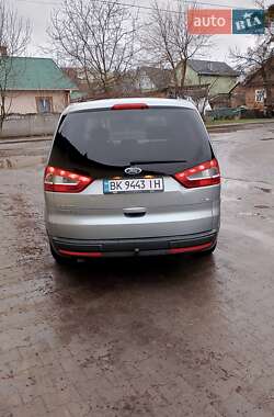 Минивэн Ford Galaxy 2010 в 