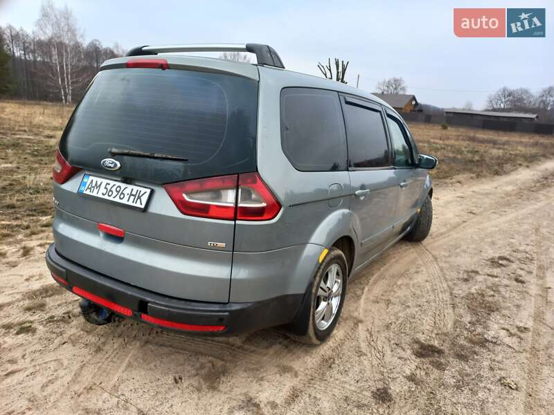 Минивэн Ford Galaxy 2008 в Малине