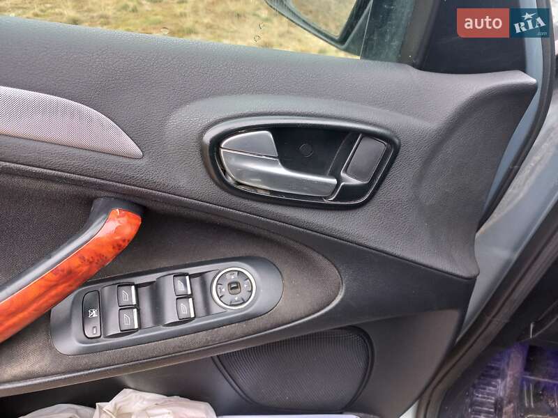 Минивэн Ford Galaxy 2008 в Малине